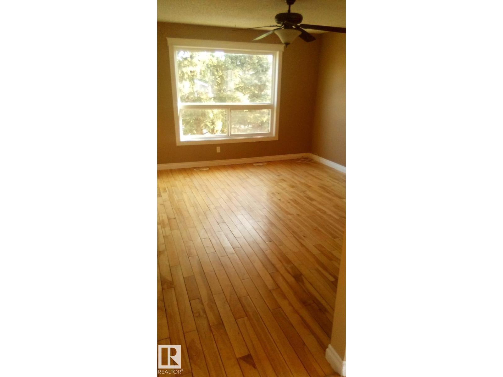 3428 143 Av Nw, Edmonton, Alberta  T5Y 1H7 - Photo 4 - E4463011