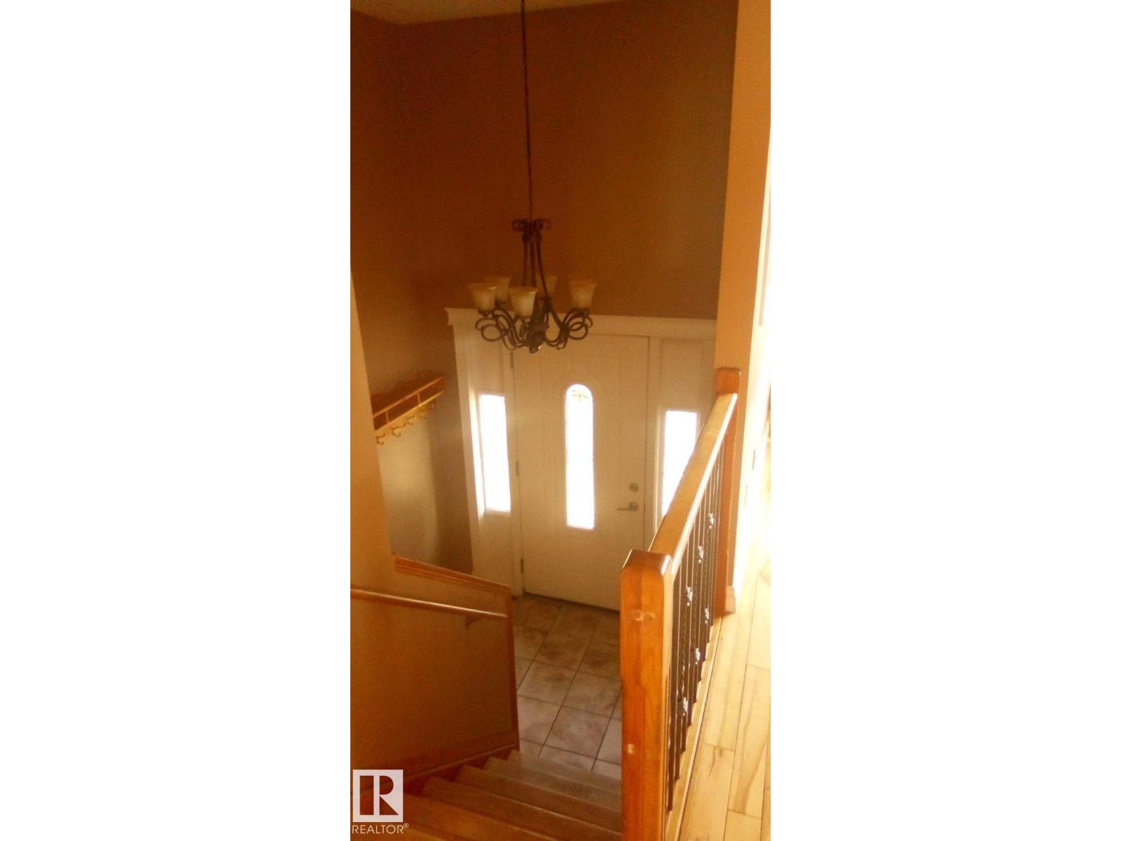 3428 143 Av Nw, Edmonton, Alberta  T5Y 1H7 - Photo 5 - E4463011