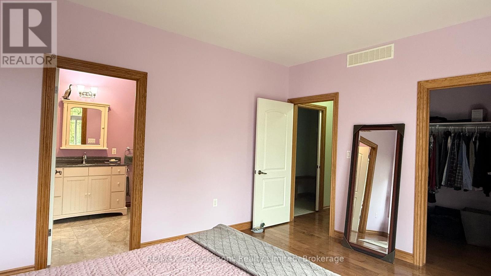 229 S Rankin Street, Saugeen Shores, Ontario  N0H 2L0 - Photo 35 - X12062589
