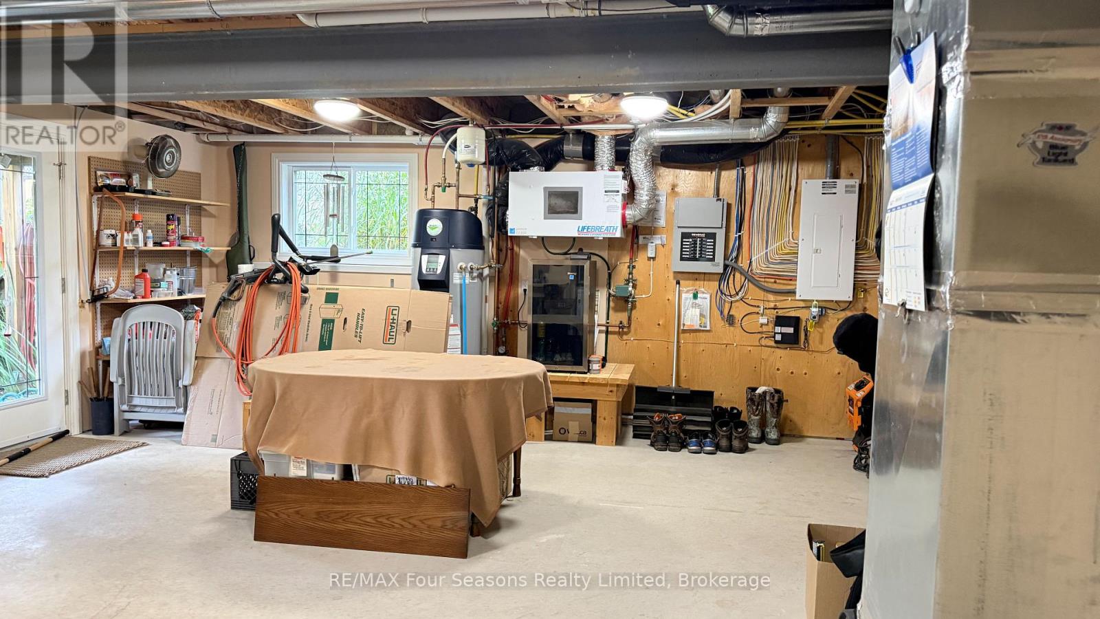 229 S Rankin Street, Saugeen Shores, Ontario  N0H 2L0 - Photo 44 - X12062589