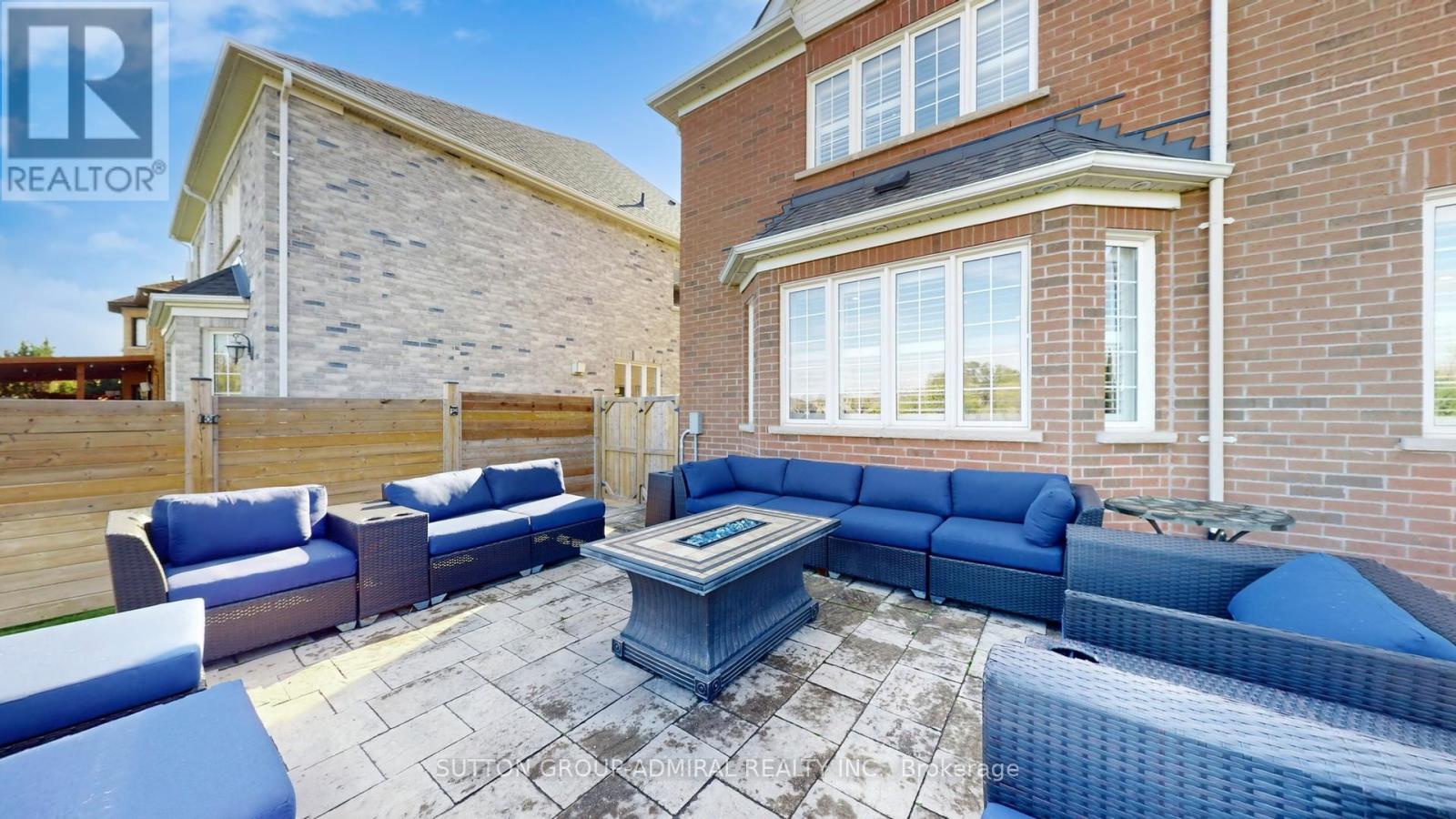 37 Donwoods Court, Brampton, Ontario  L6P 1T6 - Photo 43 - W12475007