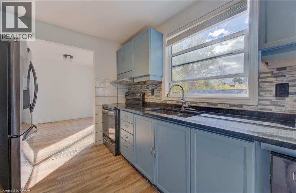 9 Kehl Street, Kitchener, Ontario  N2M 3T8 - Photo 5 - 40780394
