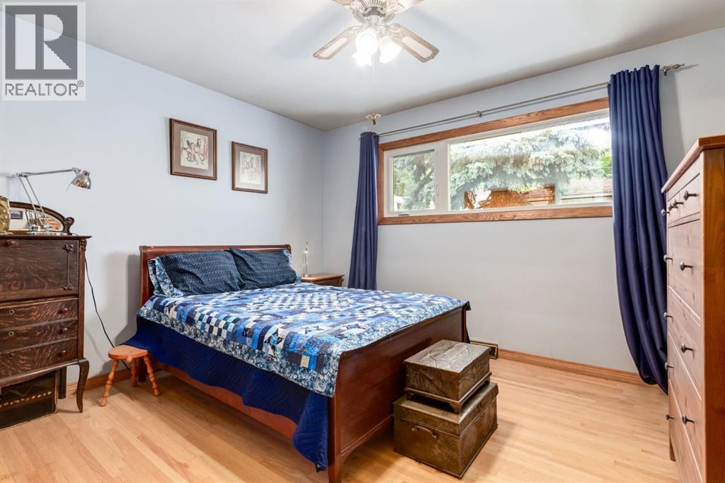 274 Carragana Crescent Nw, Calgary, Alberta  T2L 1B1 - Photo 11 - A2256316