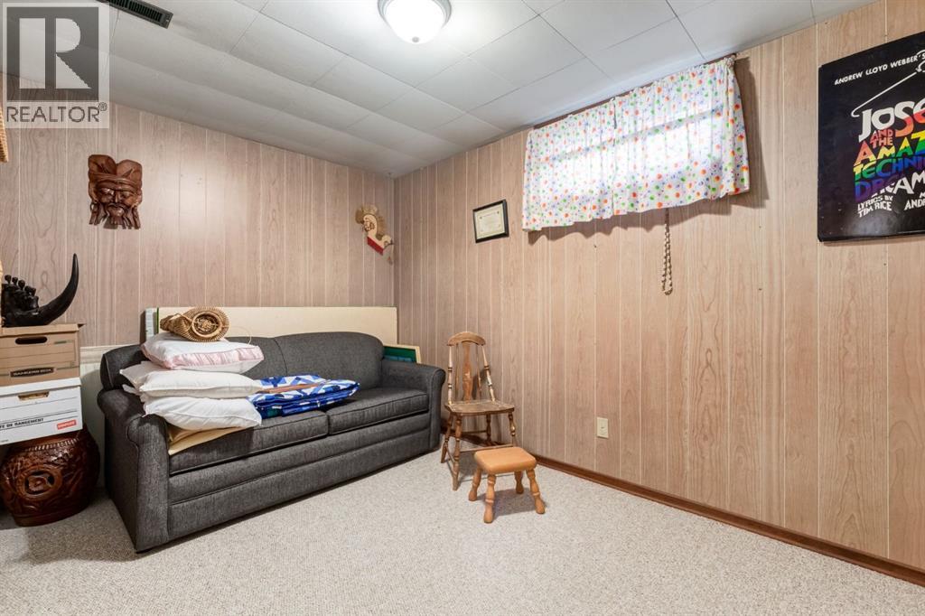 274 Carragana Crescent Nw, Calgary, Alberta  T2L 1B1 - Photo 23 - A2256316