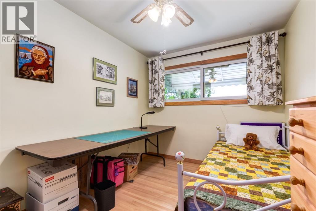 274 Carragana Crescent Nw, Calgary, Alberta  T2L 1B1 - Photo 15 - A2256316