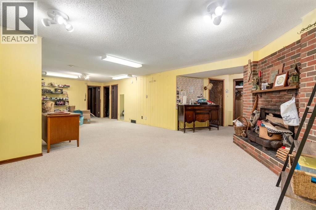 274 Carragana Crescent Nw, Calgary, Alberta  T2L 1B1 - Photo 22 - A2256316