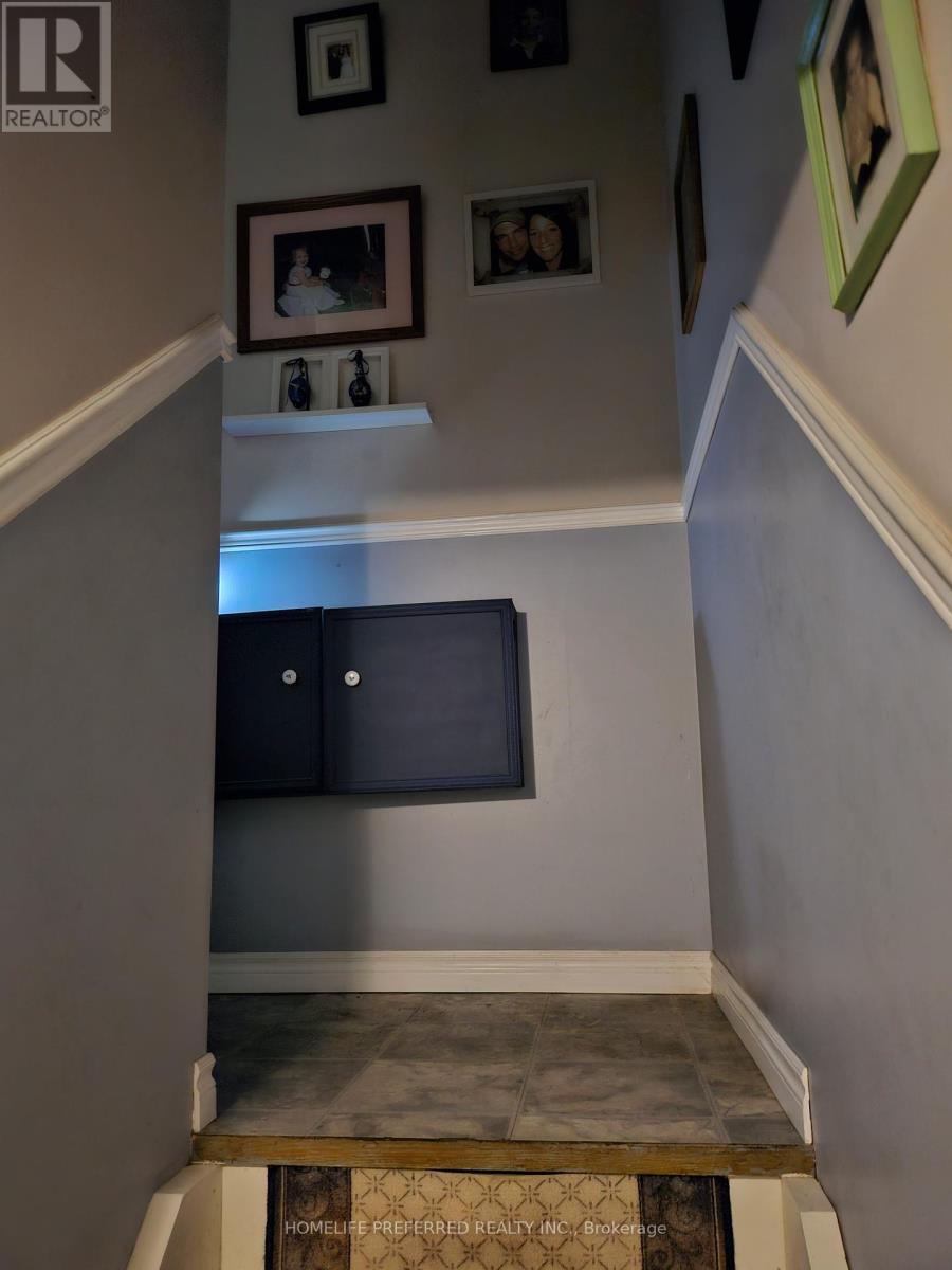 17b Beechwood Drive, Peterborough, Ontario  K9J 1M2 - Photo 12 - X12473724