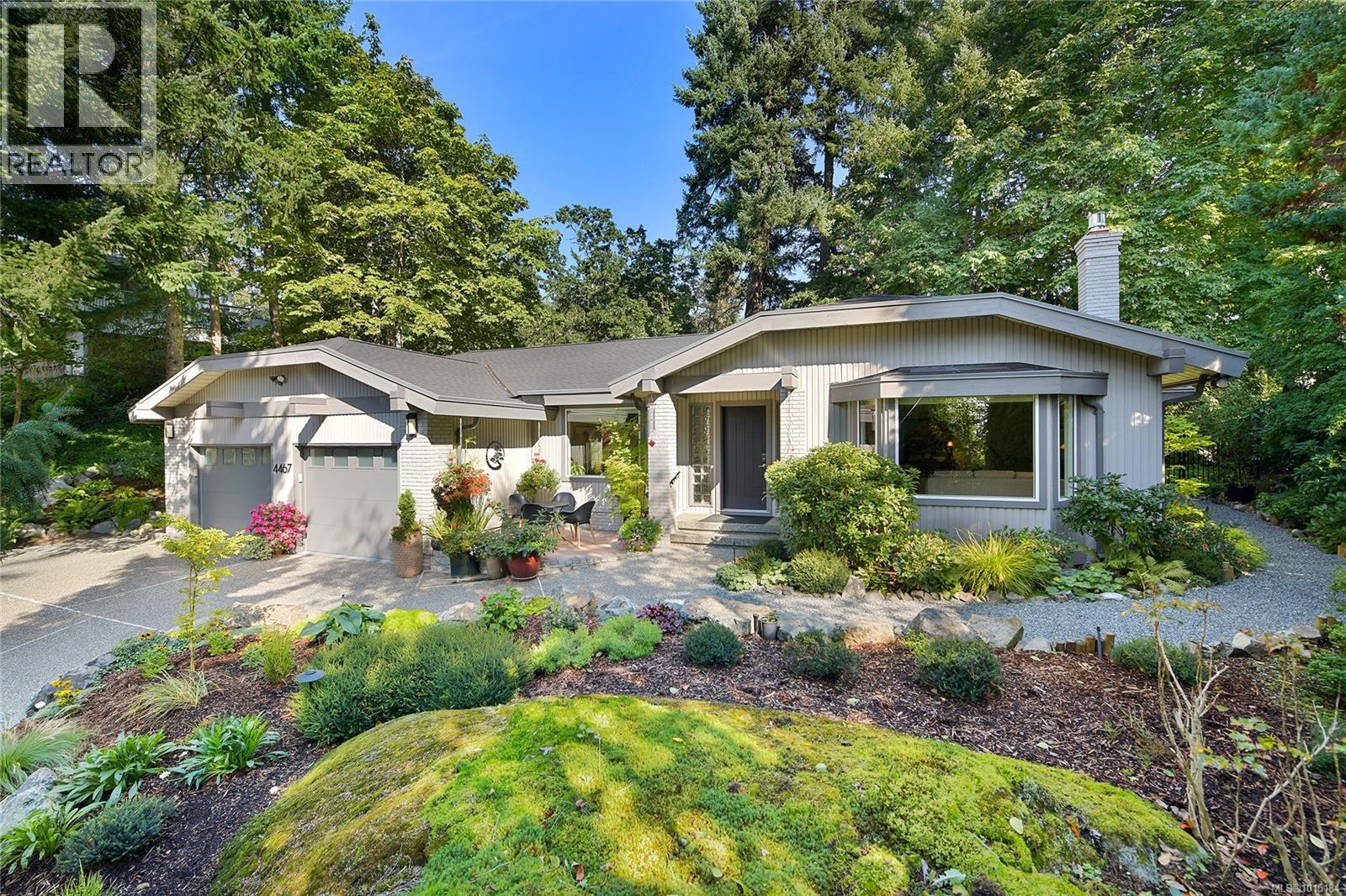 4467 Autumnwood Lane, Saanich, British Columbia
