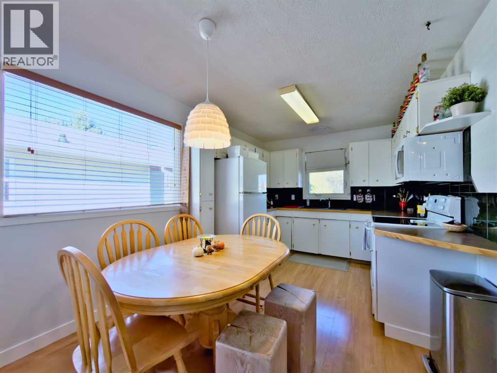 8 Cayuga Crescent W, Lethbridge, Alberta  T1K 5H5 - Photo 7 - A2265950