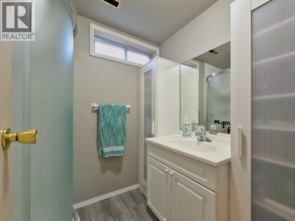 8 Cayuga Crescent W, Lethbridge, Alberta  T1K 5H5 - Photo 25 - A2265950