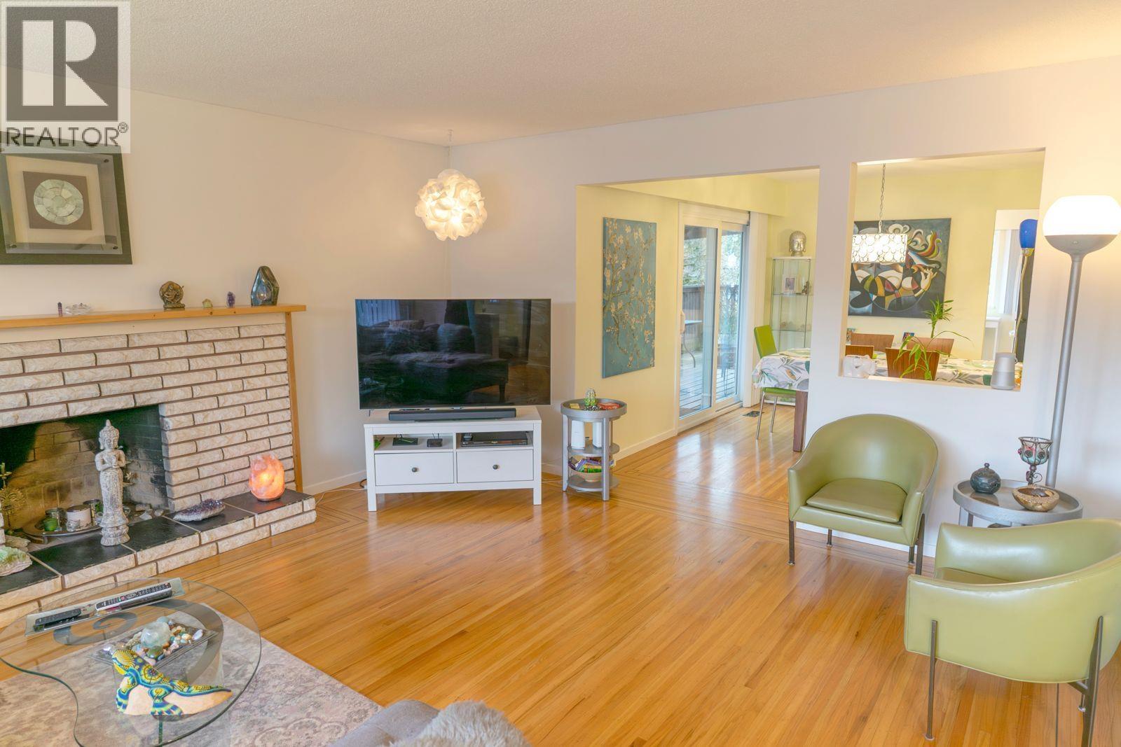 21776 Mountainview Crescent, Maple Ridge, British Columbia  V2X 3V1 - Photo 6 - R3057474