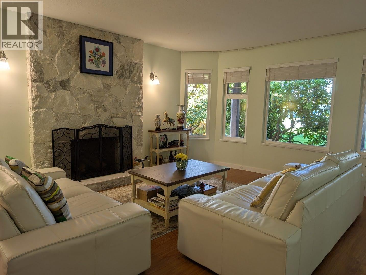6391 Bouchard Court, Richmond, British Columbia  V7C 5W3 - Photo 2 - R3060798