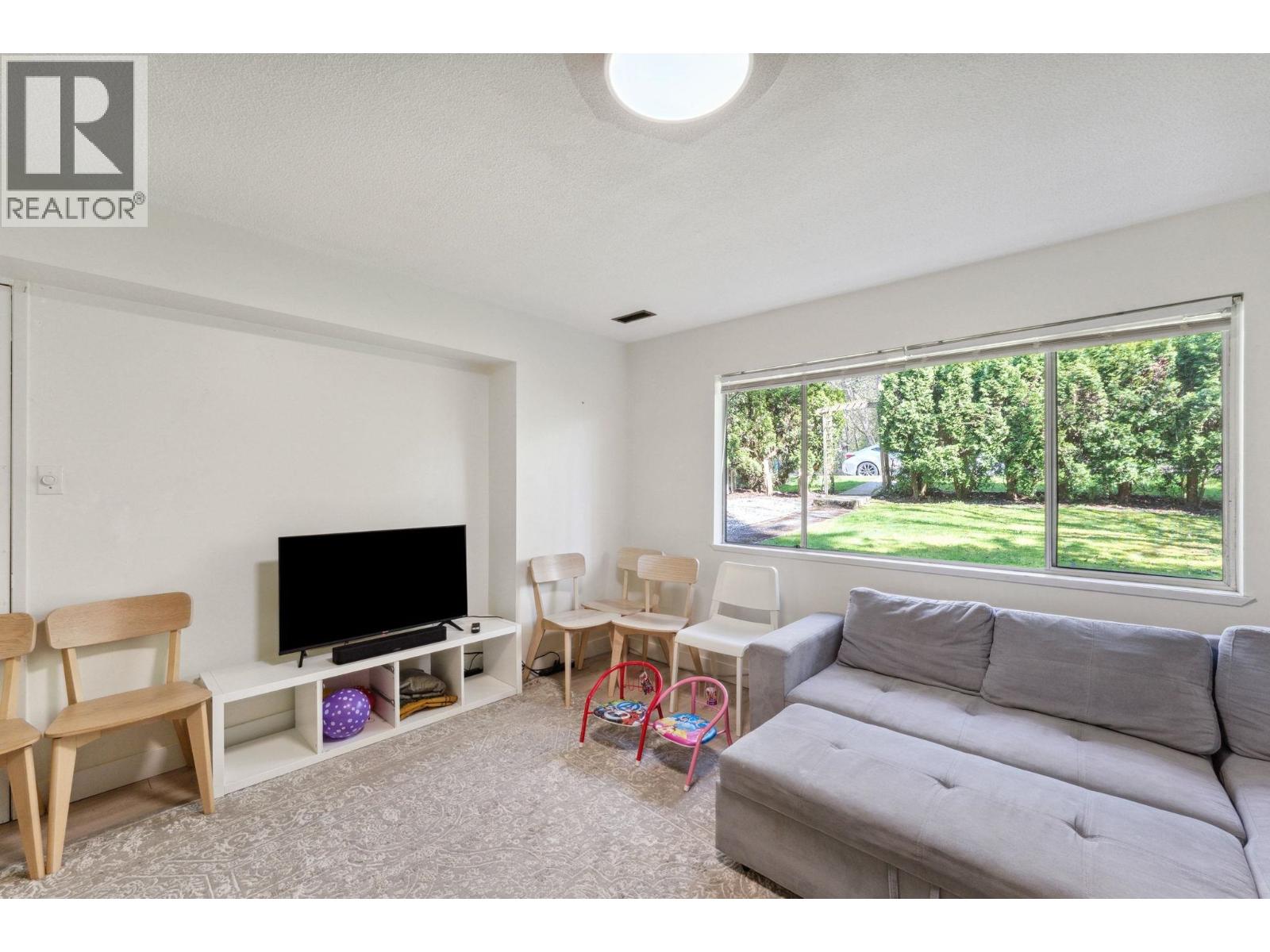 1949 Mahon Avenue, North Vancouver, British Columbia  V7M 2T4 - Photo 16 - R3060834