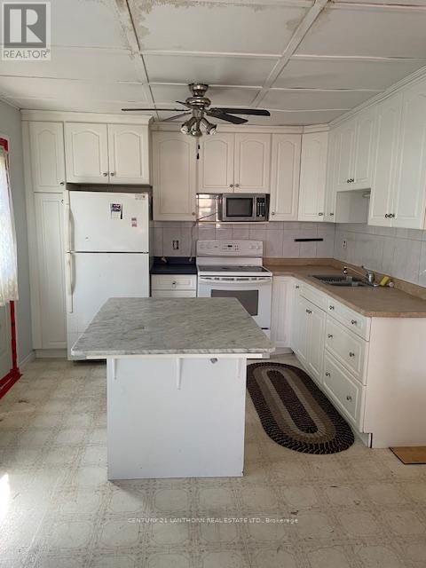 741 County Road 28 Road W, Prince Edward County, Ontario K8N 4Z7 - Photo 15 - X12267154