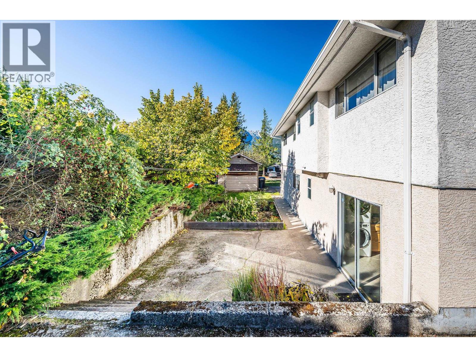 2332 Argyle Crescent, Squamish, British Columbia  V0N 1T0 - Photo 11 - R3058521