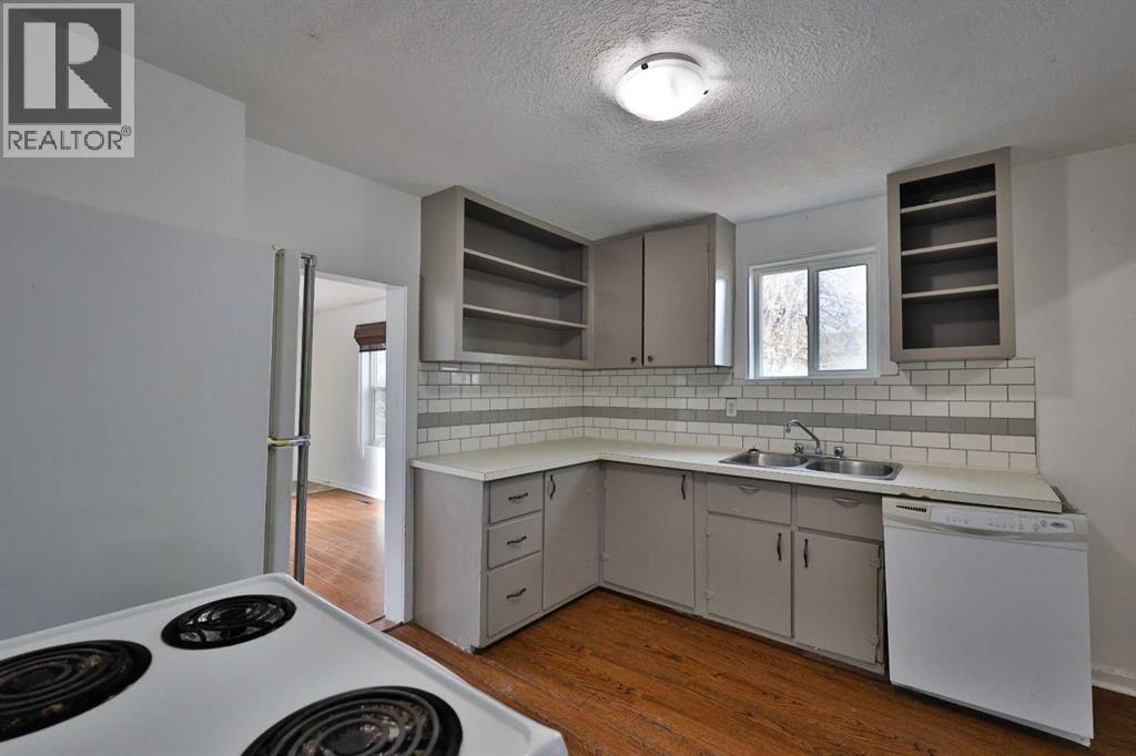 380 3 Street E, Cardston, Alberta  T0K 0K0 - Photo 10 - A2263784