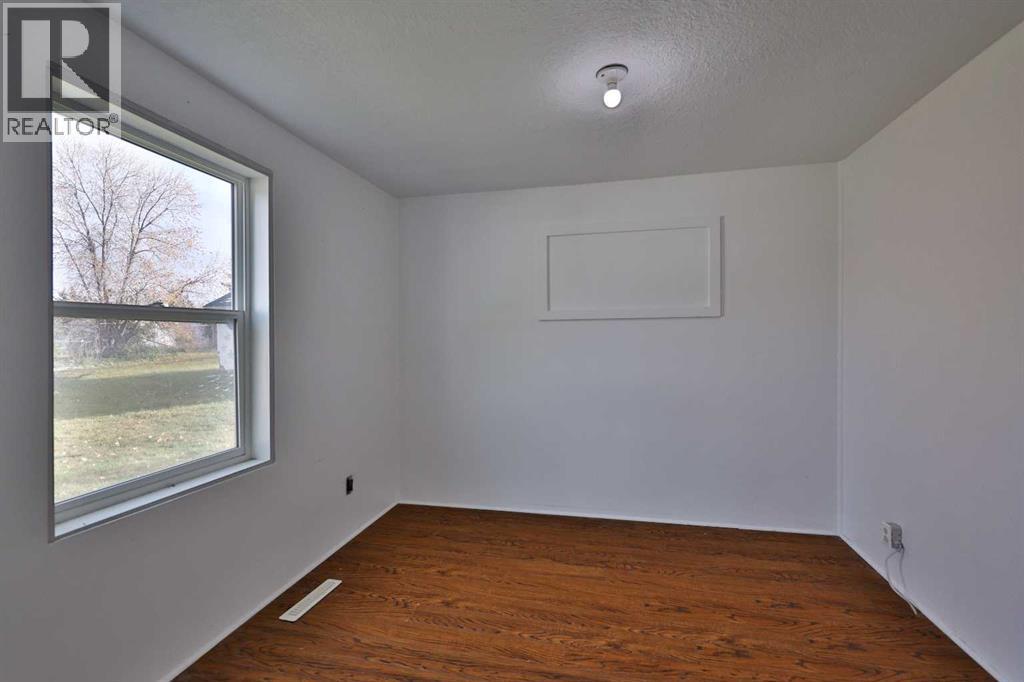 380 3 Street E, Cardston, Alberta  T0K 0K0 - Photo 14 - A2263784