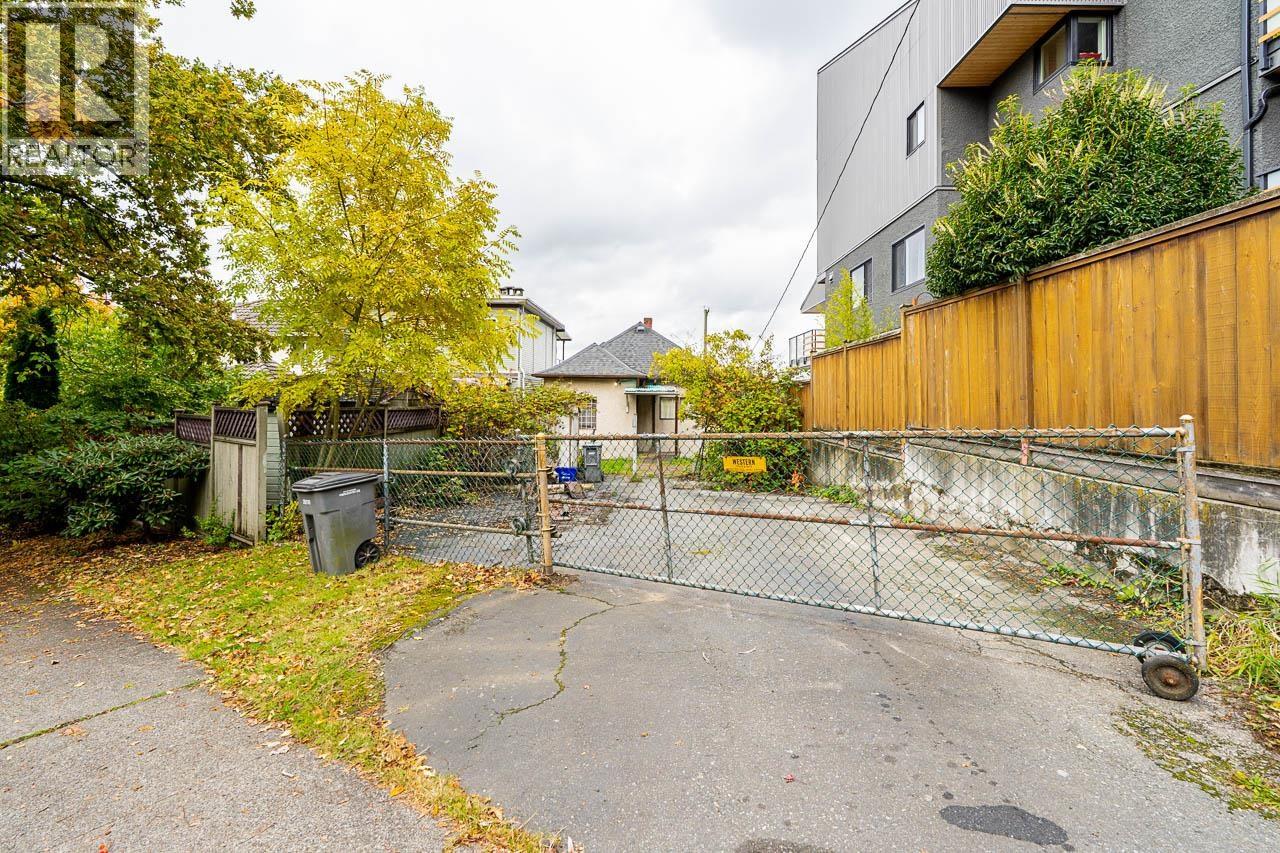 2318 Wall Street, Vancouver, British Columbia  V5L 1B7 - Photo 23 - R3060205