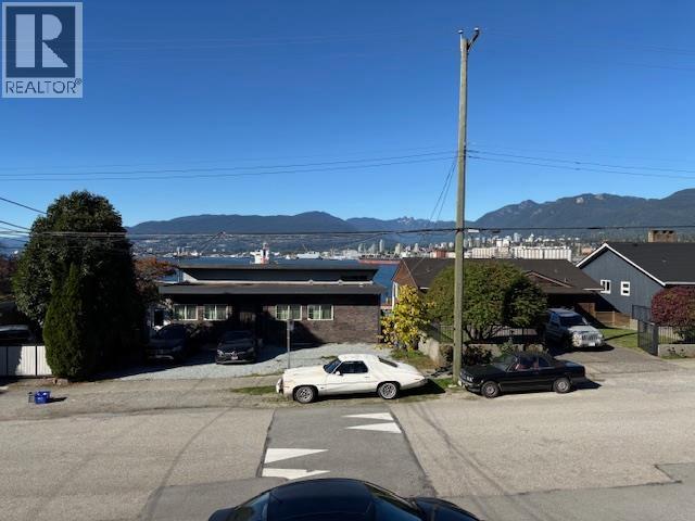 2318 Wall Street, Vancouver, British Columbia  V5L 1B7 - Photo 3 - R3060205