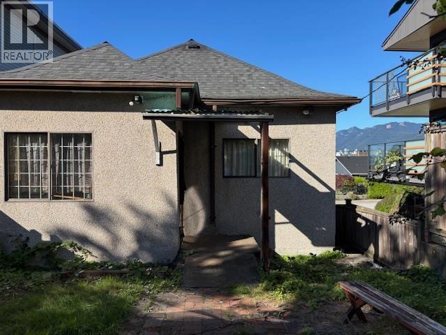 2318 Wall Street, Vancouver, British Columbia  V5L 1B7 - Photo 1 - R3060205
