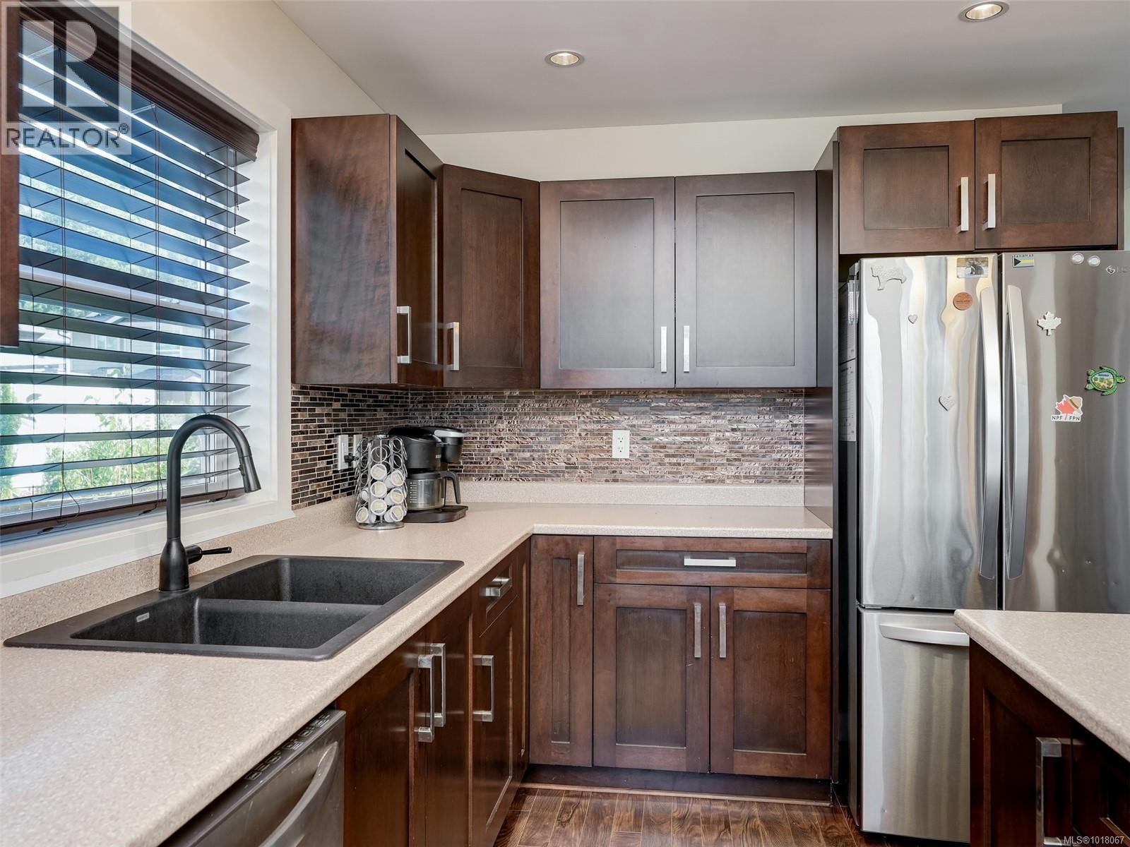 1042 Skylar Cir, Shawnigan Lake, British Columbia  V0R 2W3 - Photo 6 - 1018067