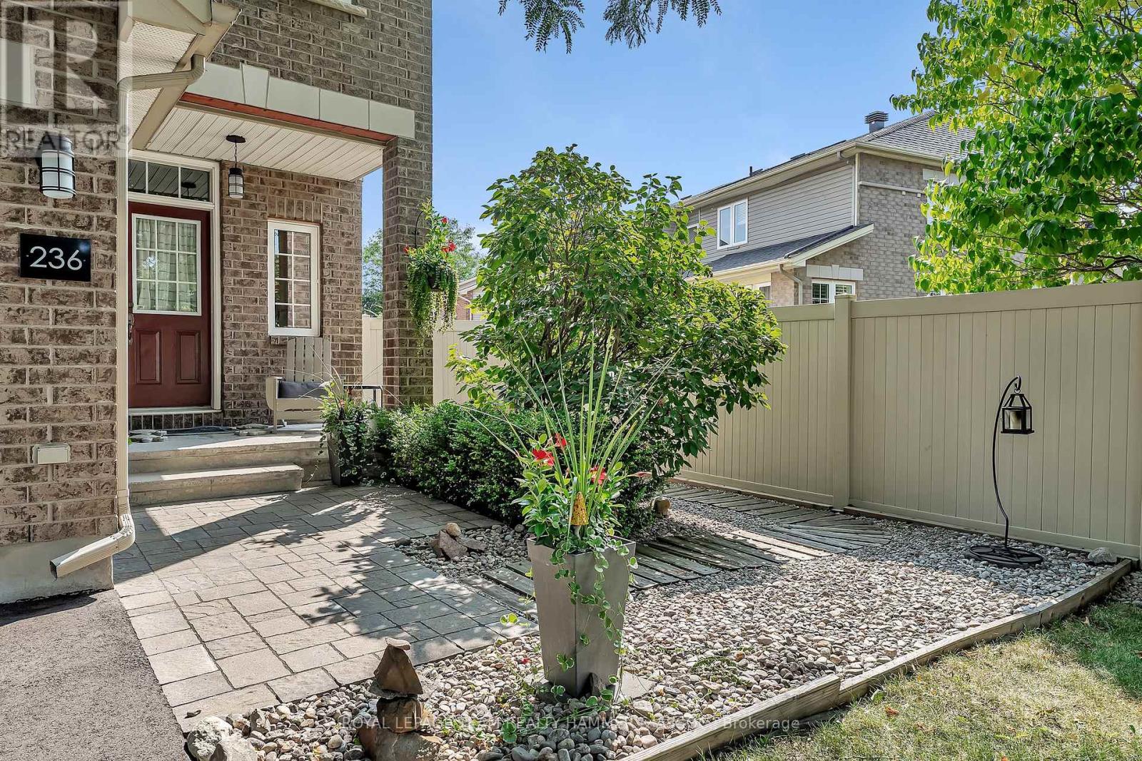 236 Bookton Place, Ottawa, Ontario  K1V 2H5 - Photo 2 - X12475161