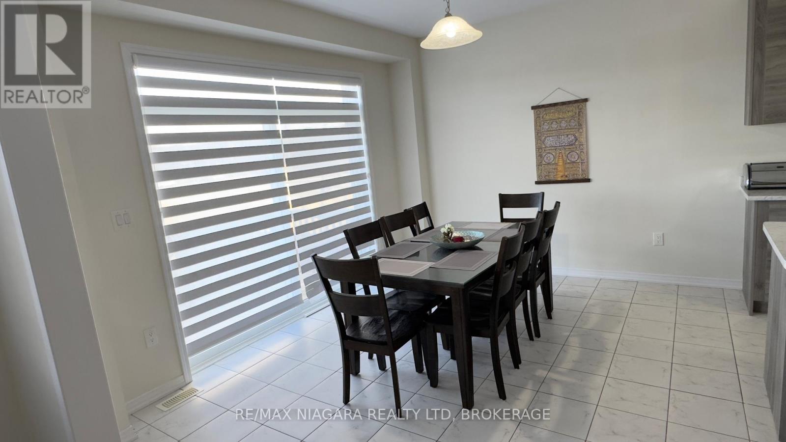 20 Legacy Lane, Thorold, Ontario  L3B 0G7 - Photo 4 - X12475152