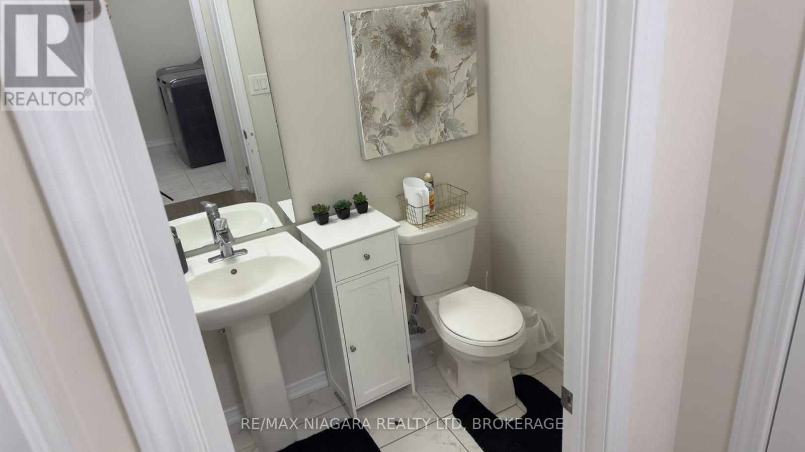 20 Legacy Lane, Thorold, Ontario  L3B 0G7 - Photo 7 - X12475152