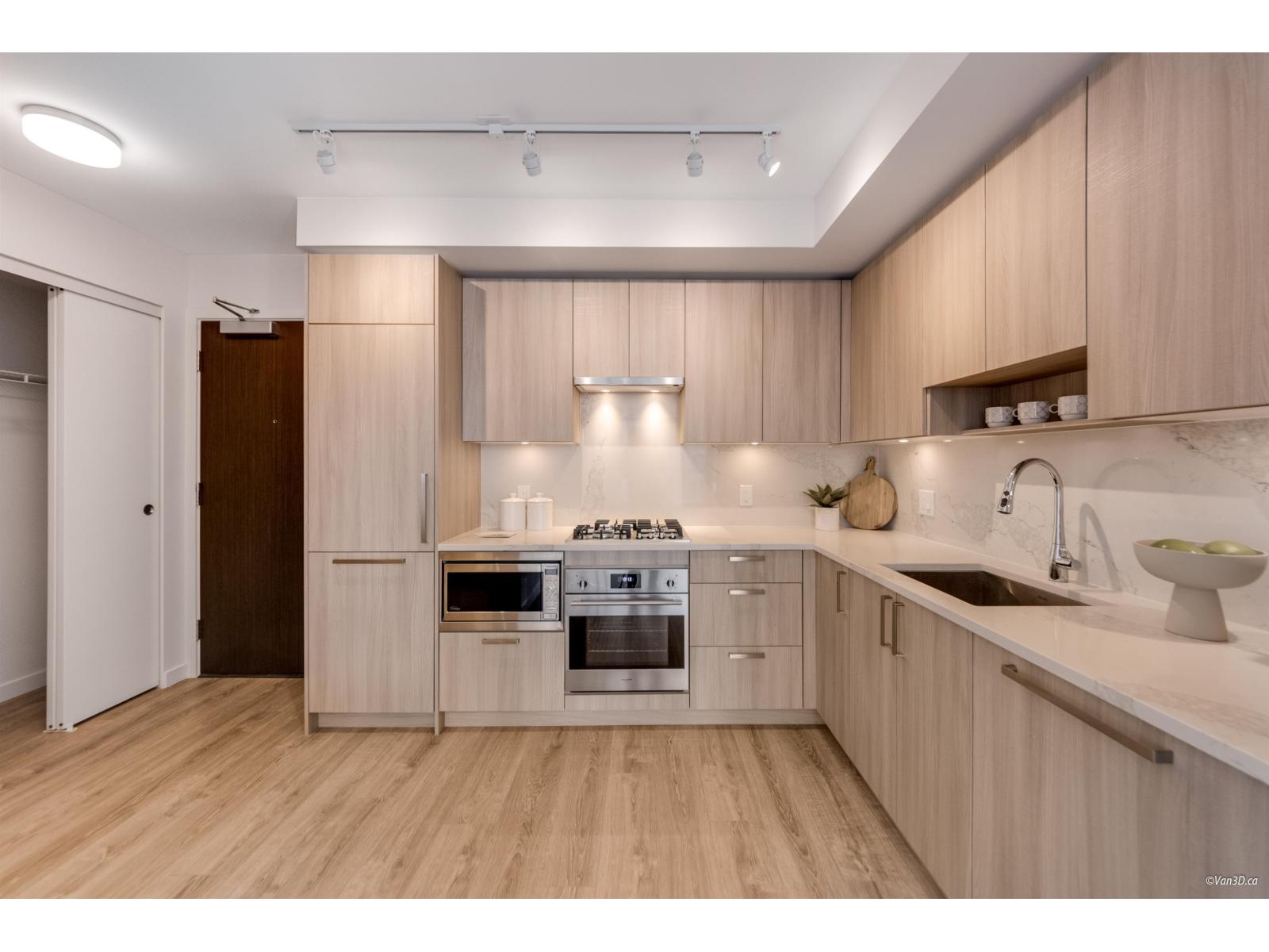 1114 13350 Central Avenue, Surrey, British Columbia  V3T 0S1 - Photo 10 - R3060468