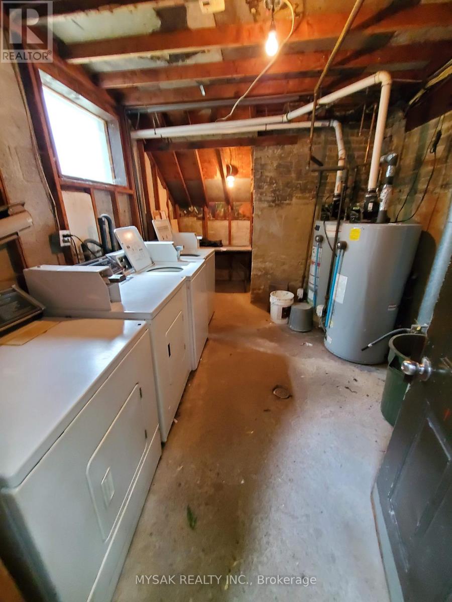 50-52 Dundonald Street, Toronto, Ontario  M4Y 1K2 - Photo 13 - C12475119