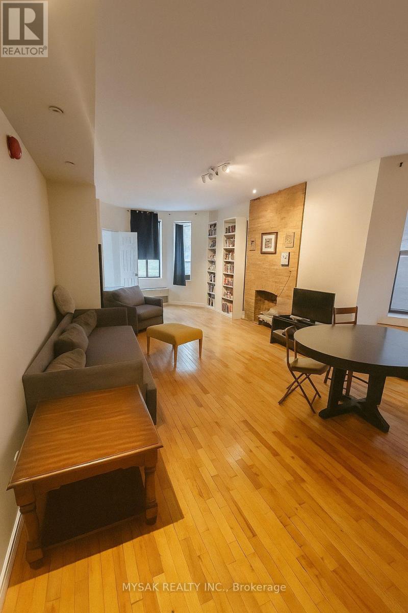 50-52 Dundonald Street, Toronto, Ontario  M4Y 1K2 - Photo 4 - C12475119