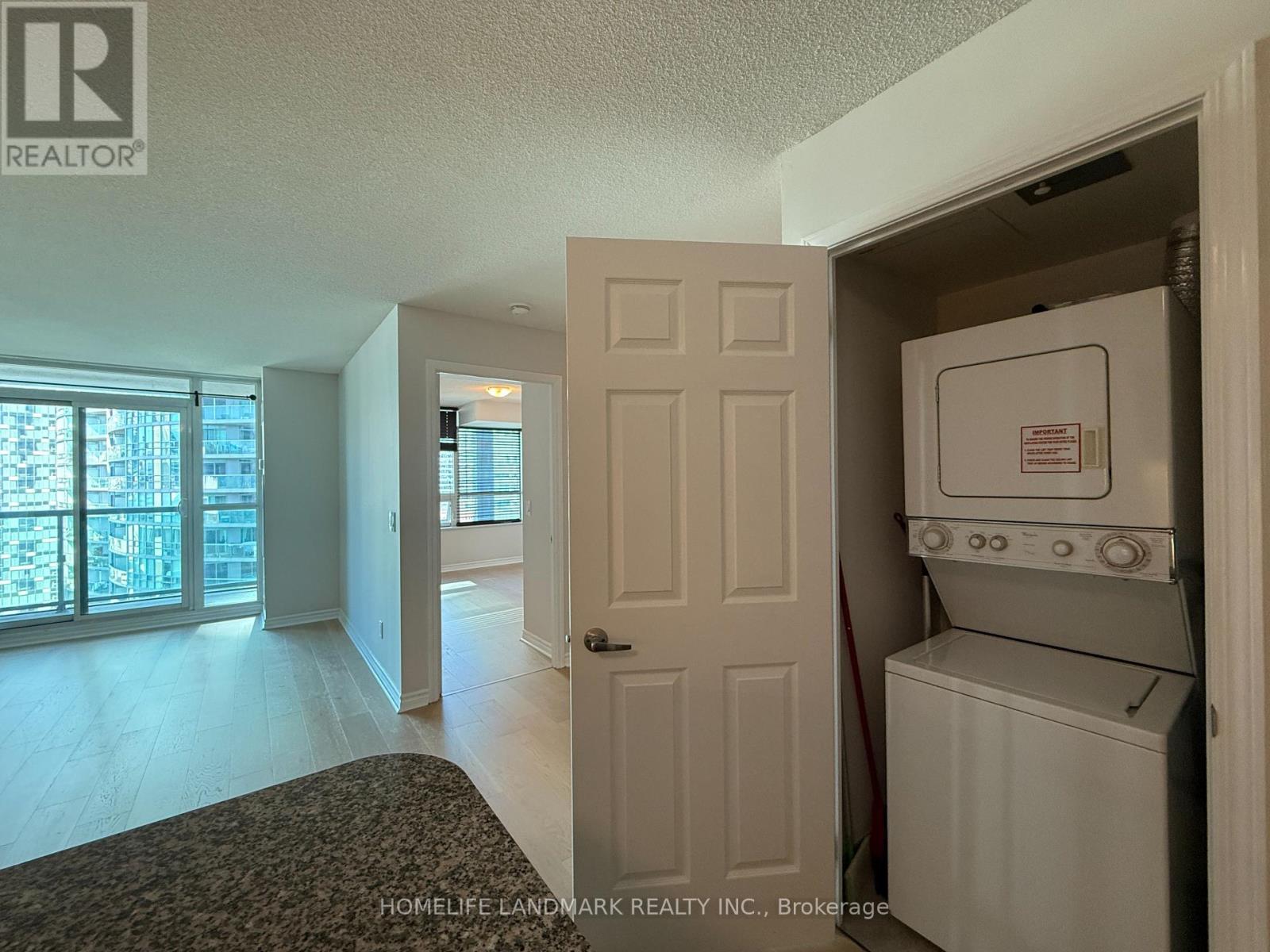 2605 - 19 Grand Trunk Crescent, Toronto, Ontario  M5J 3A3 - Photo 10 - C12475122