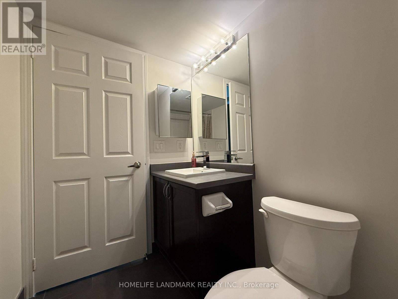 2605 - 19 Grand Trunk Crescent, Toronto, Ontario  M5J 3A3 - Photo 12 - C12475122