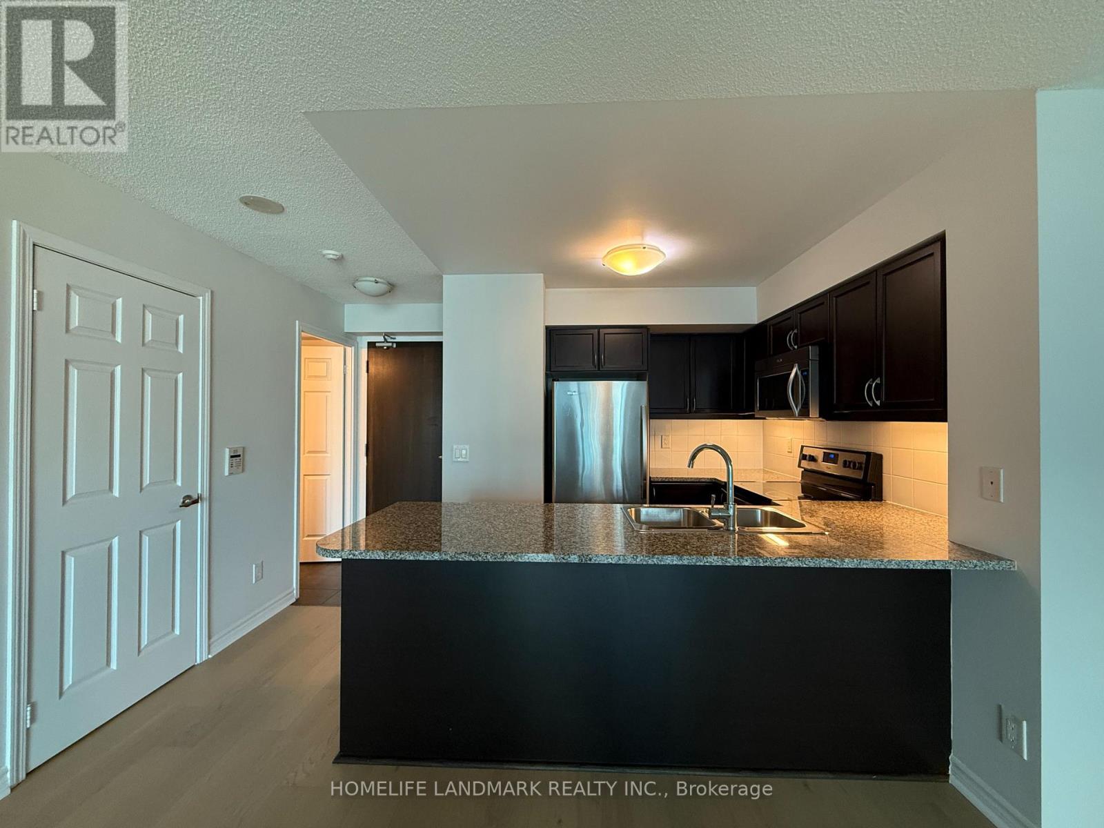 2605 - 19 Grand Trunk Crescent, Toronto, Ontario  M5J 3A3 - Photo 7 - C12475122