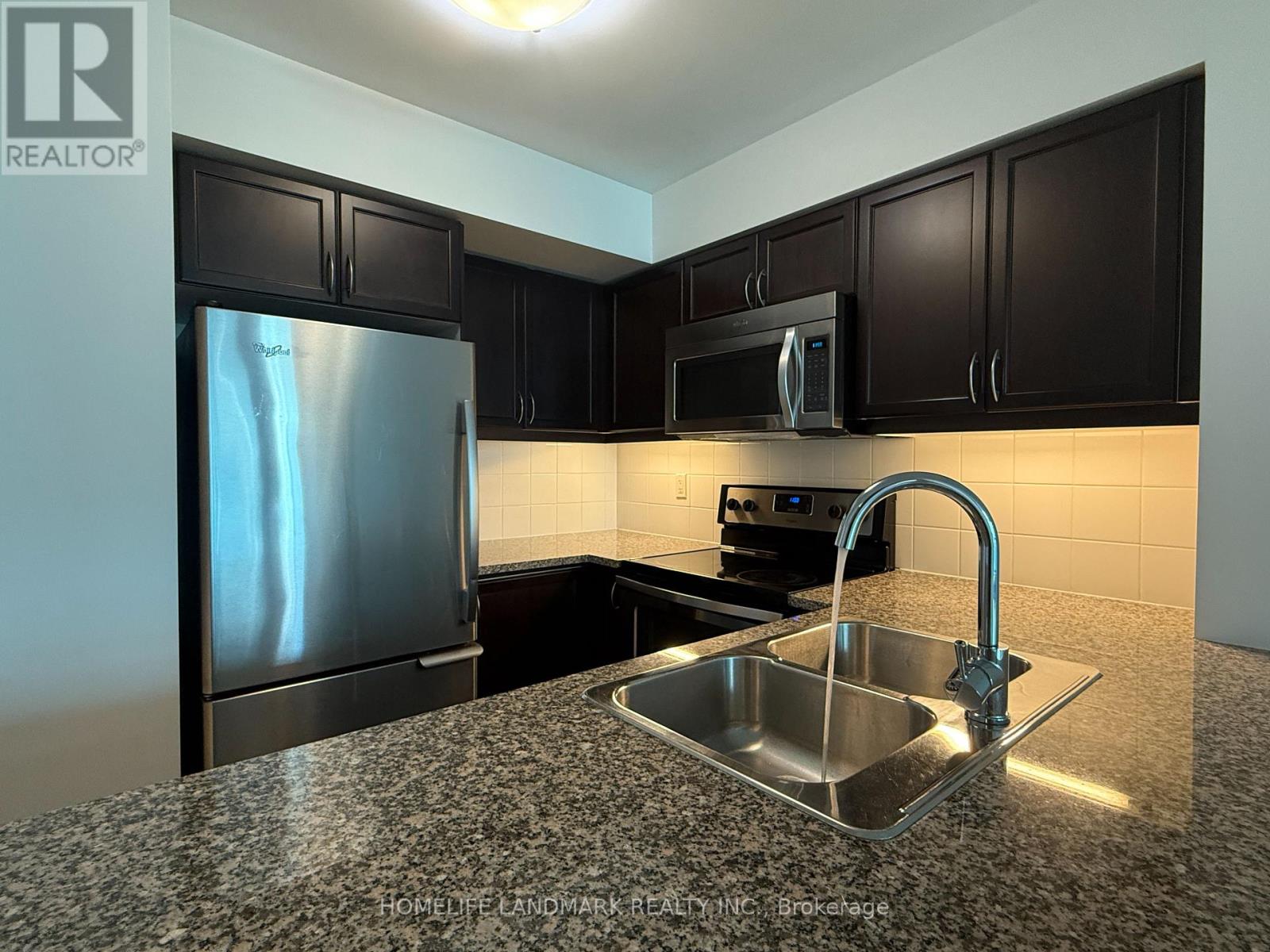 2605 - 19 Grand Trunk Crescent, Toronto, Ontario  M5J 3A3 - Photo 8 - C12475122