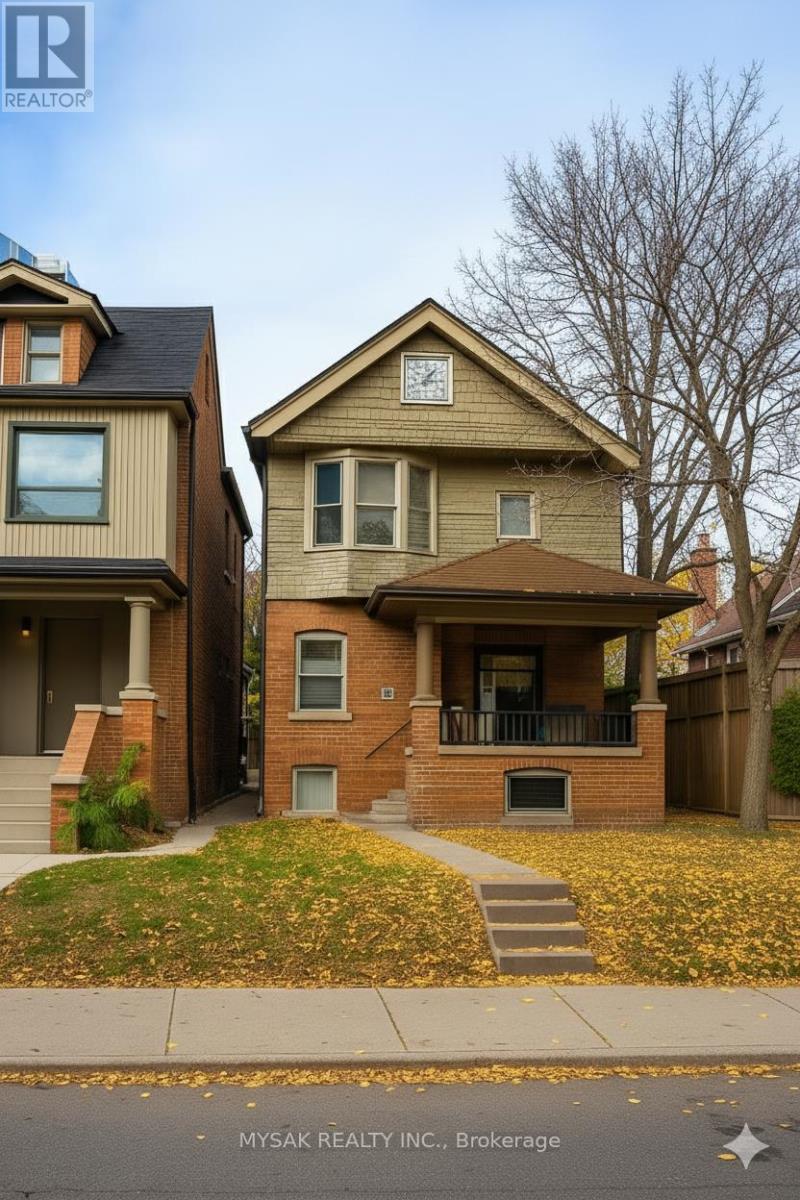 52 DUNDONALD STREET, Toronto, Ontario