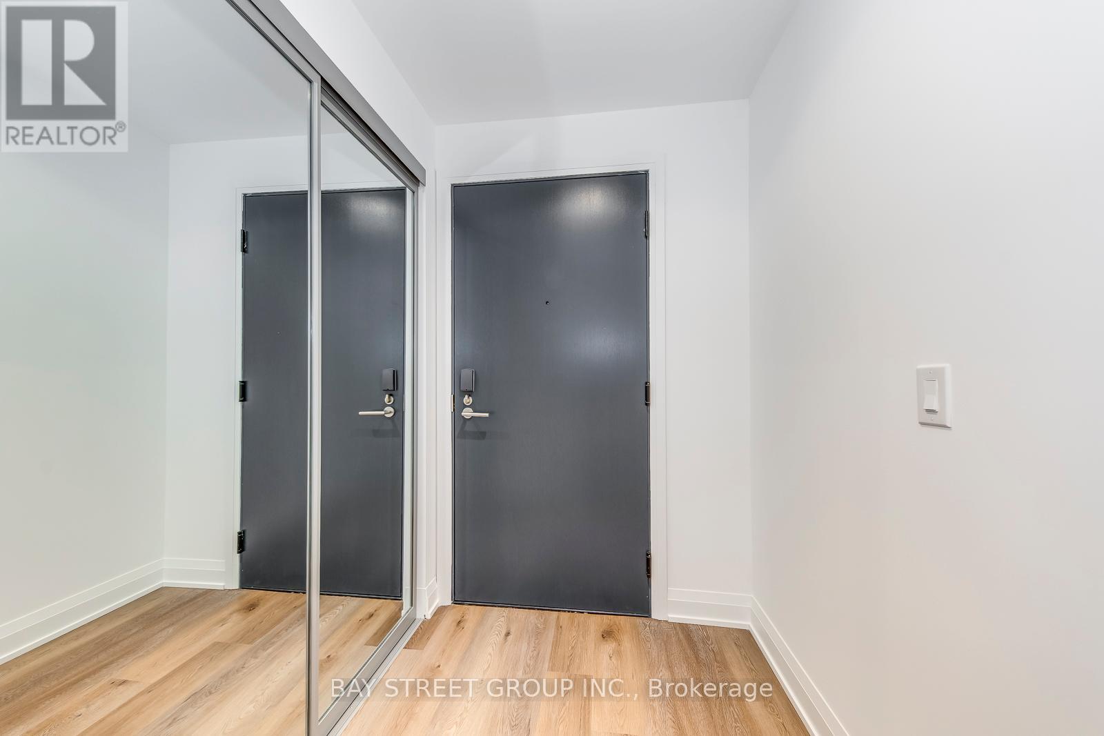 307 - 65 Broadway Avenue, Toronto, Ontario  M4P 1T9 - Photo 5 - C12475127