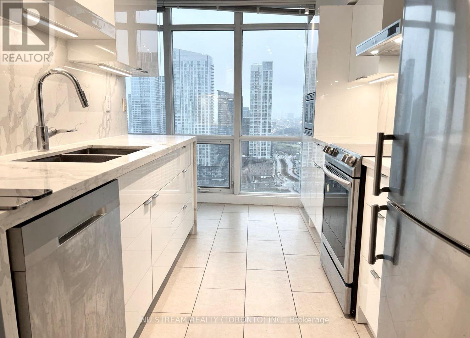 2912 - 15 Fort York Boulevard, Toronto, Ontario  M5V 3Y4 - Photo 11 - C12475128