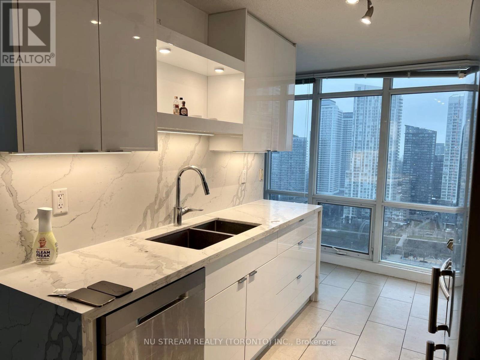 2912 - 15 Fort York Boulevard, Toronto, Ontario  M5V 3Y4 - Photo 6 - C12475128