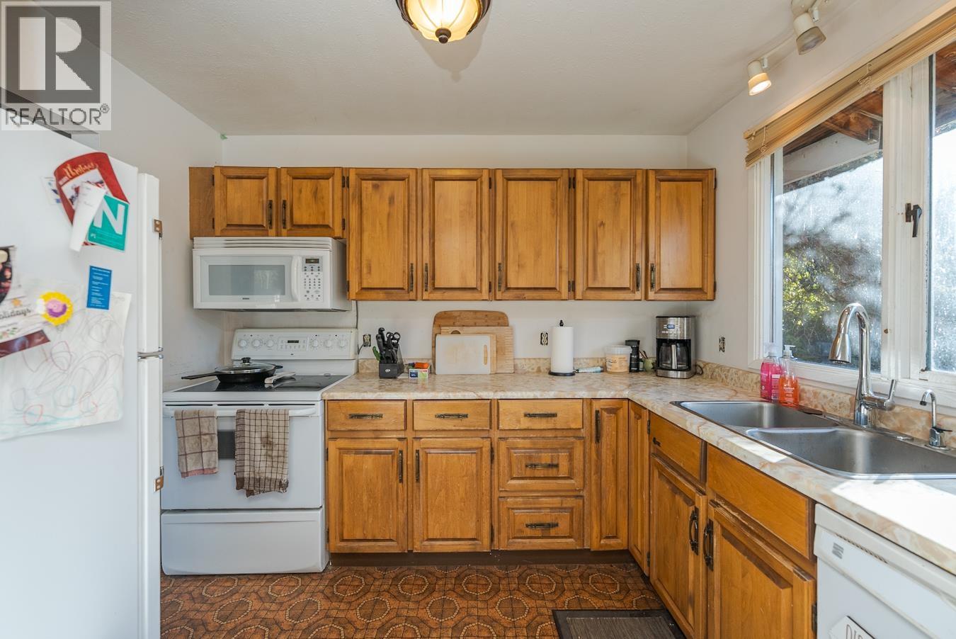 12195 Lower Mud River Road, Prince George, British Columbia  V2N 5C3 - Photo 11 - R3057482