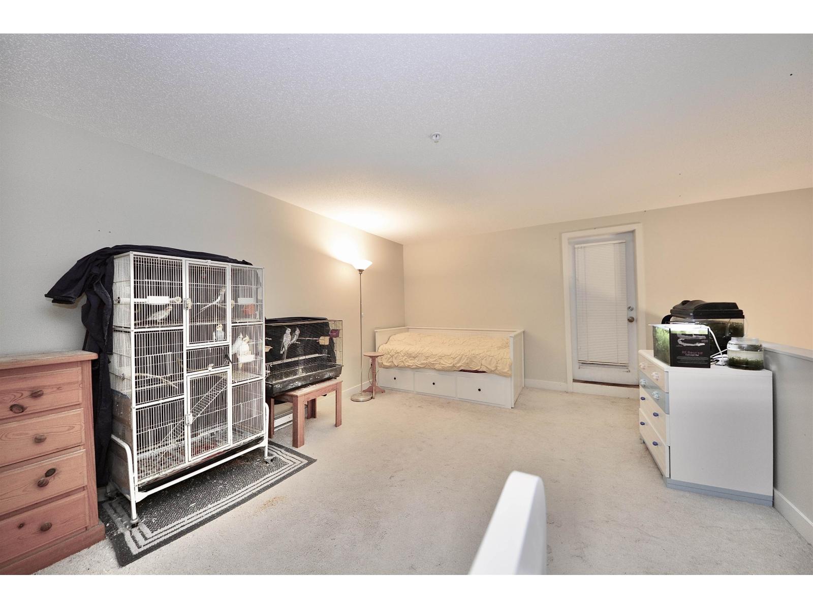 452 10838 City Parkway, Surrey, British Columbia  V3T 5X9 - Photo 7 - R3060780