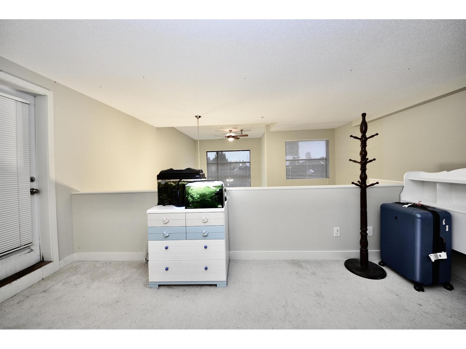 452 10838 City Parkway, Surrey, British Columbia  V3T 5X9 - Photo 8 - R3060780