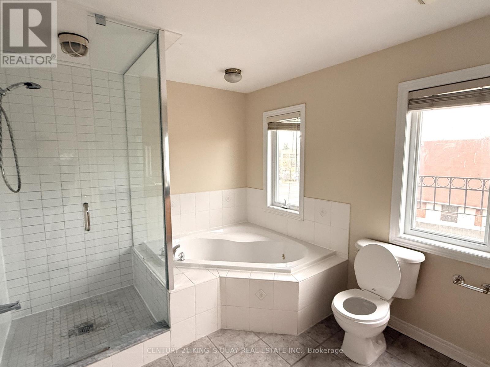 1 English Garden Way, Toronto, Ontario  M2M 4M4 - Photo 11 - C12475153