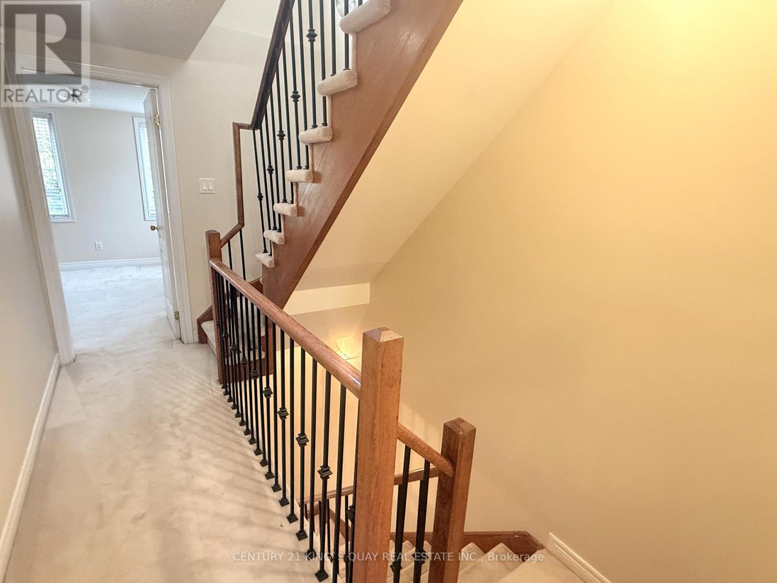 1 English Garden Way, Toronto, Ontario  M2M 4M4 - Photo 6 - C12475153