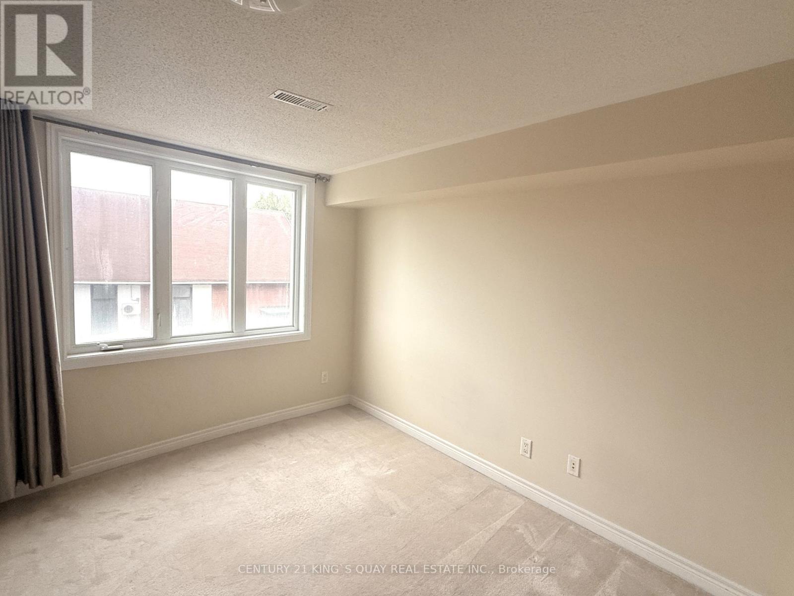 1 English Garden Way, Toronto, Ontario  M2M 4M4 - Photo 7 - C12475153