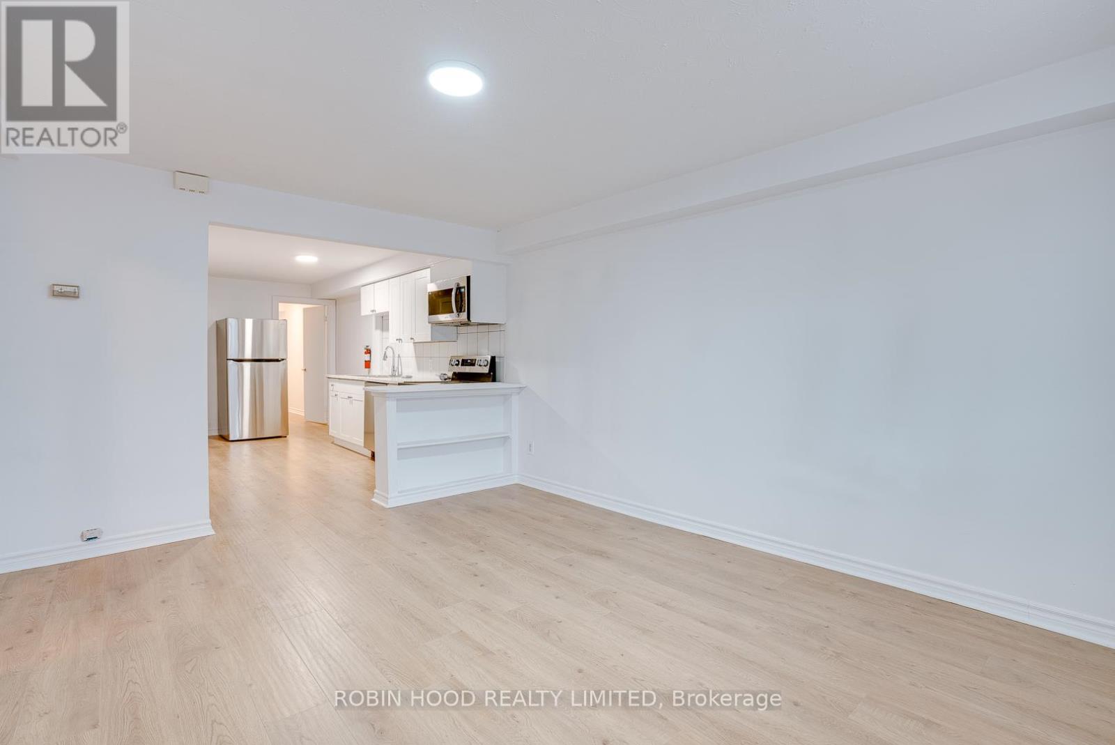 Ph1 - 104 Gloucester Grove, Toronto, Ontario  M6C 2A8 - Photo 8 - C12475155