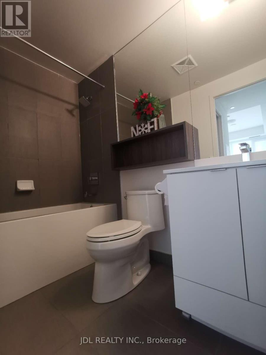 761 - 135 Lower Sherbourne Street E, Toronto, Ontario  M5A 0W8 - Photo 10 - C12475170