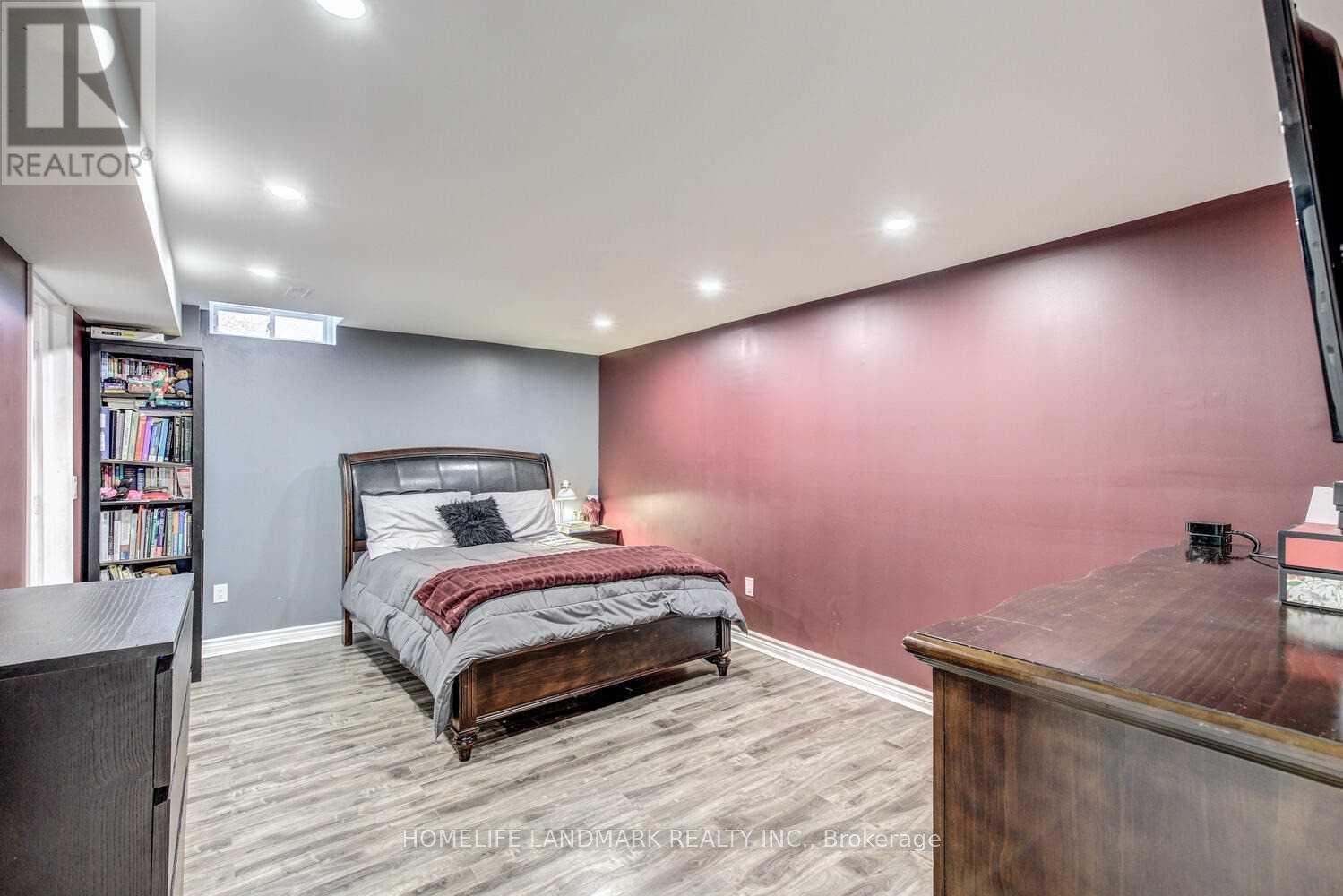 134 Ascalon Drive, Vaughan, Ontario  L6A 0M4 - Photo 4 - N12475146