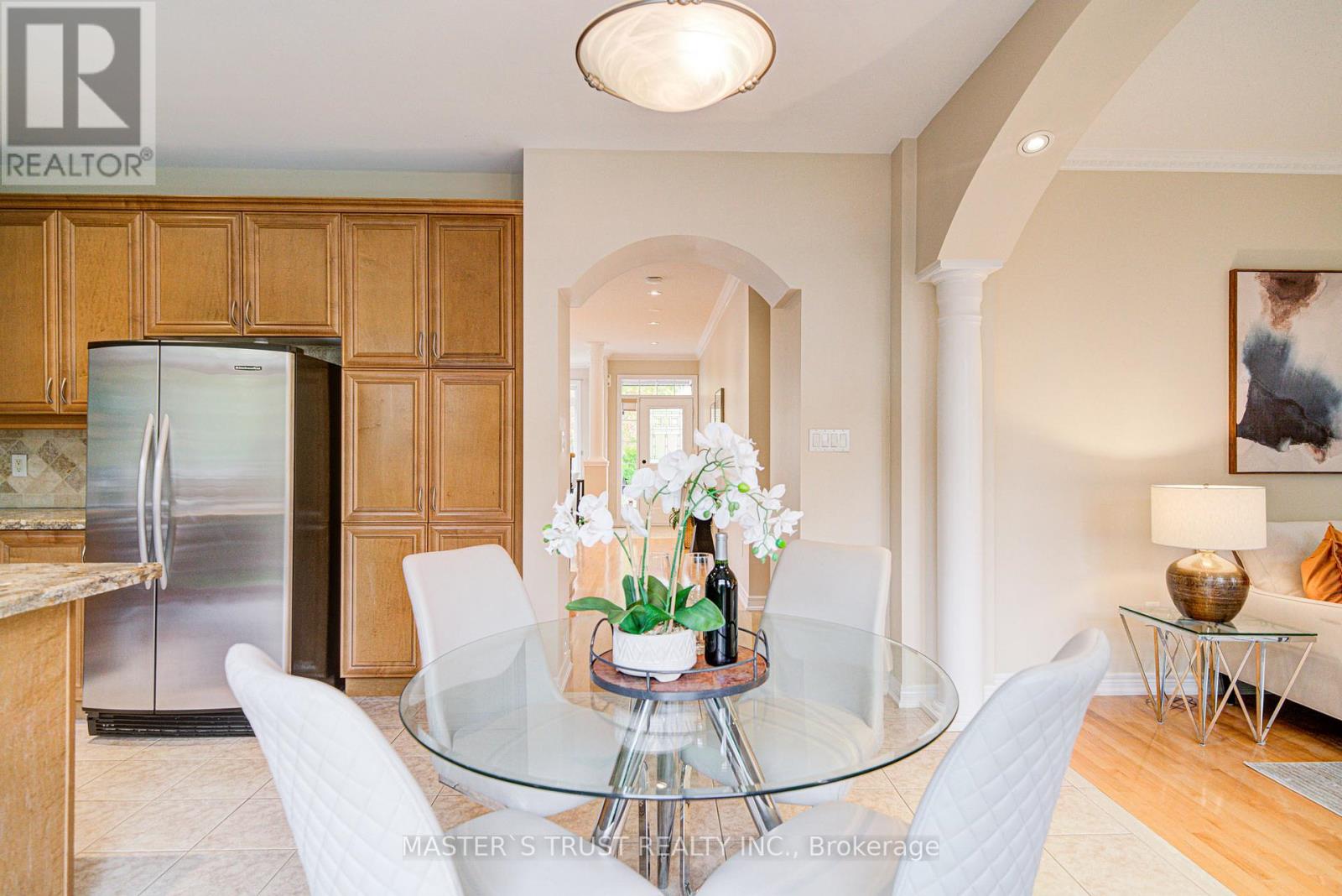 38 Jacobi Court, Vaughan (Patterson), Ontario  L4J 9H8 - Photo 13 - N12475175
