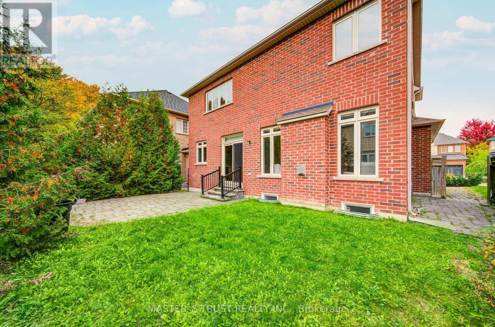38 Jacobi Court, Vaughan (Patterson), Ontario  L4J 9H8 - Photo 37 - N12475175